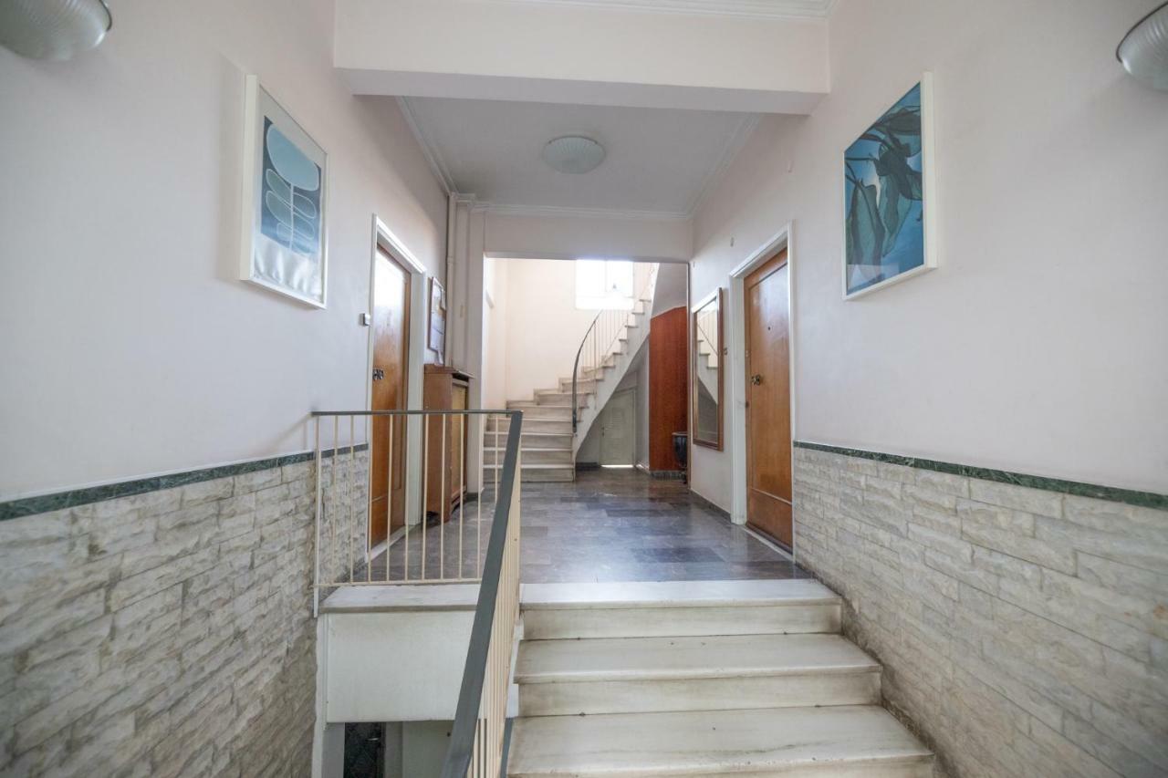 Top Sightseeing 3Rd Floor Studio On A Paved Road! Афины Экстерьер фото