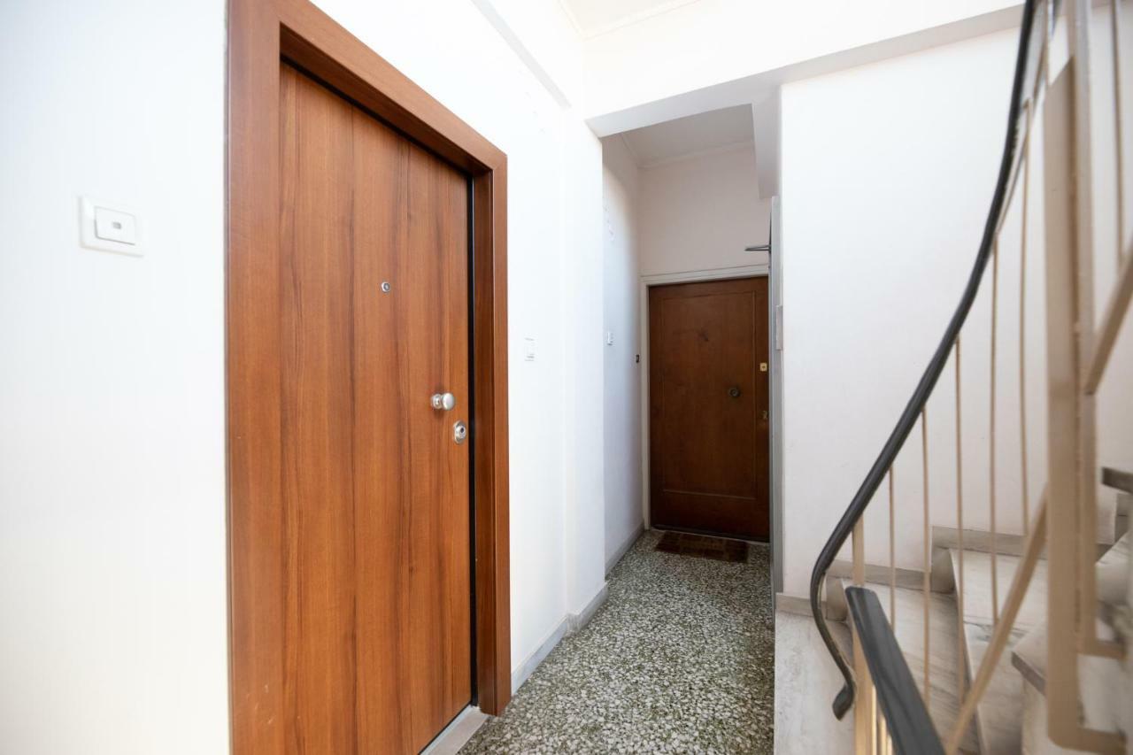 Top Sightseeing 3Rd Floor Studio On A Paved Road! Афины Экстерьер фото